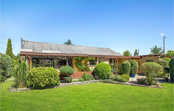 Gorgeous Home In Rønne With Kitchen, Rezerwuj Dom wakacyjny Ronne Bornholm