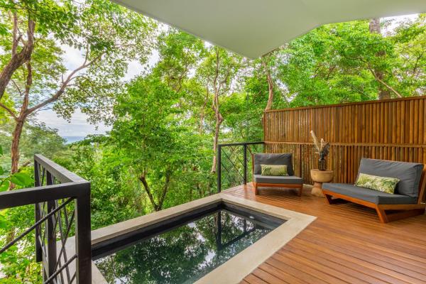 NAIA OCEANVIEW STUDIO, Rezerwuj Dom wakacyjny Hotele w Puntarenas z basenem, Basen