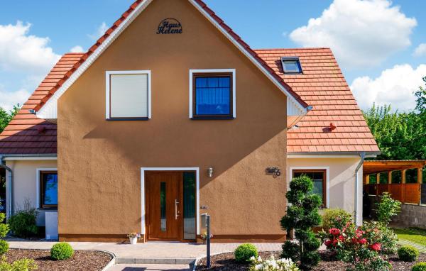4 Bedroom Amazing Home In Klütz, Rezerwuj Dom wakacyjny Kluetz Meklemburgia-Pomorze Przednie