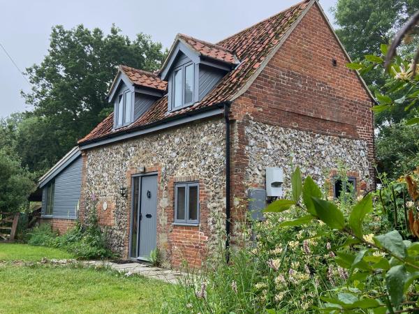 Eden Cottage, Rezerwuj Dom wakacyjny Little Hautbois Norfolk