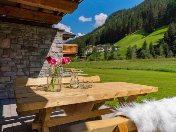 Almrausch, Rezerwuj Chalet Wald im Pinzgau 