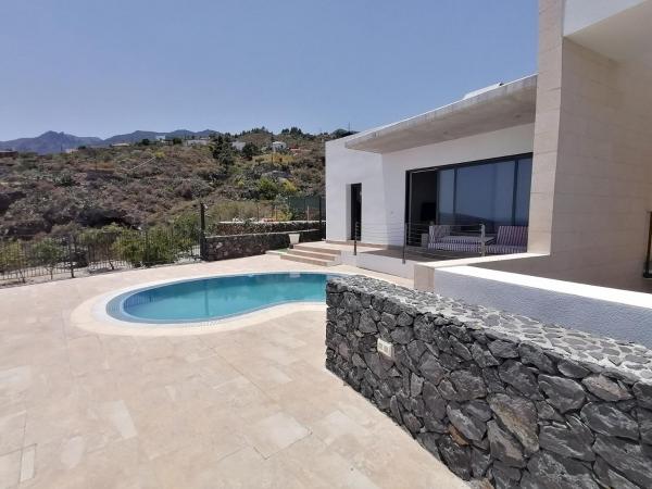VILLA “LA FLORIDA” - WONDERFUL VIEWS - POOL – WIFI, Rezerwuj Willa Hotele w Teneryfa z Parkingiem, Parking