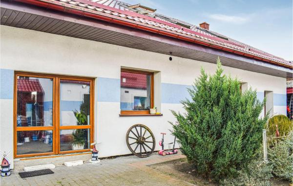 5 Bedroom Gorgeous Home In Swierzno, Rezerwuj Dom wakacyjny Miastko pomorskie