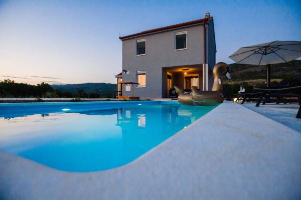 Family dream house, Rezerwuj Willa Hotele w Split-Dalmatia County z Parkingiem, Parking