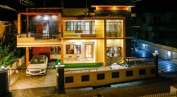 Belljem Homes -your own private resort -3 BHK FF, Rezerwuj Willa Hotele w Nowe Delhi z basenem, Basen