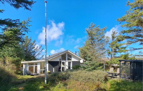 Nice Home In Thisted With Sauna, Rezerwuj Dom wakacyjny Hotele w Vestjylland z Parkingiem, Parking