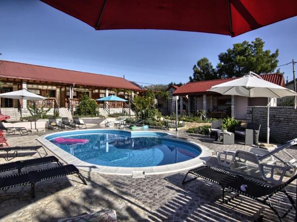 Holiday home with private pool and garden, Rezerwuj Dom wakacyjny Polača Zadar County