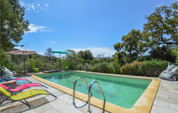 Beautiful Home In Porto Vecchio, Rezerwuj Dom wakacyjny Hotele w Korsyka z Basenem, Basen
