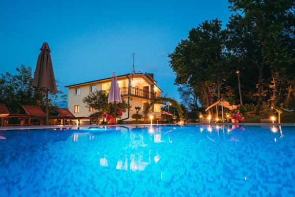 Villa Estera, Rezerwuj Willa Hotele w Split-Dalmatia County z Basenem, Basen