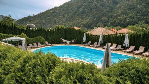 Balkan Guest House, Rezerwuj Chalet Domki letniskowe w Gabrowo, Domek