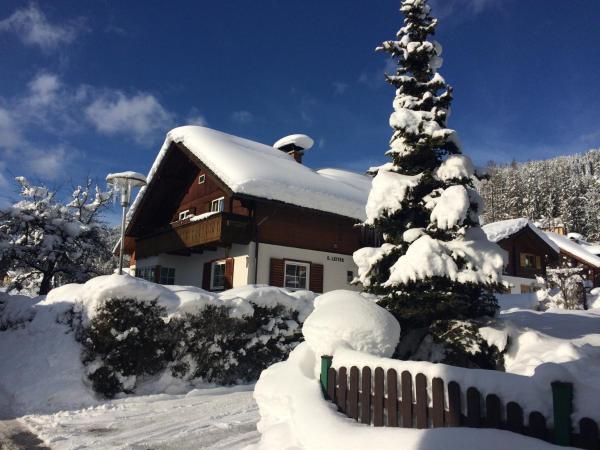 Ferienhaus Alpennest, Rezerwuj Dom wakacyjny Hotele w Salzburg z Parkingiem, Parking
