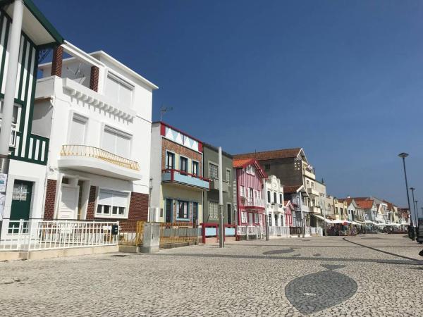 Captain Pisco's Palheiro - Great Location, Rezerwuj Dom wakacyjny Hotele w Norte Region z Parkingiem, Parking