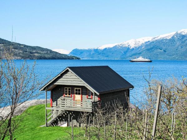Chalet Hardangerrorbu by Interhome, Rezerwuj Chalet Tjoflot Vestland