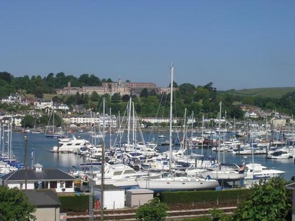 Shipwrights - Views across the Marina and River Dart, perfect bolthole, Rezerwuj Dom wakacyjny Kingswear Devon