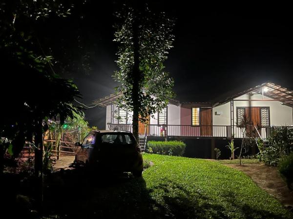 Standard family hut, Rezerwuj Willa  
