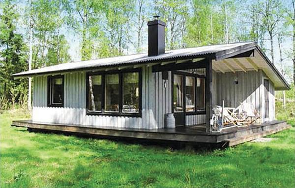 1 Bedroom Awesome Home In Lagan, Rezerwuj Dom wakacyjny  