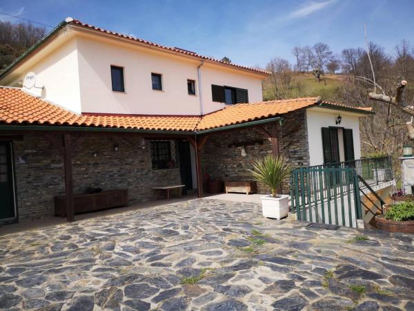 Alojamento Local Madre de Cima, Rezerwuj Dom wiejski Vinhais Trás-os-Montes e Alto Douro