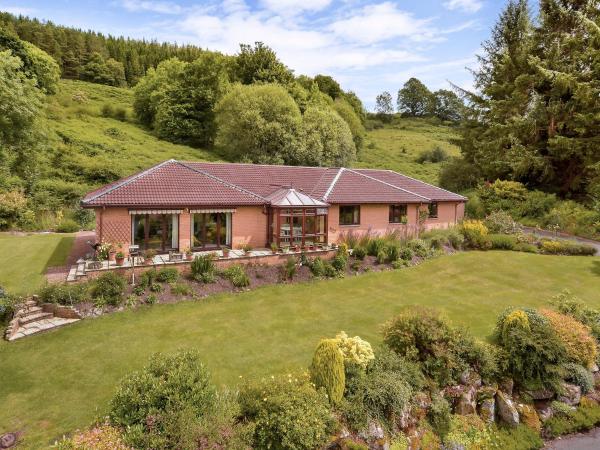 Ard Taigh, Rezerwuj Dom wakacyjny Stron-fearnan Perthshire