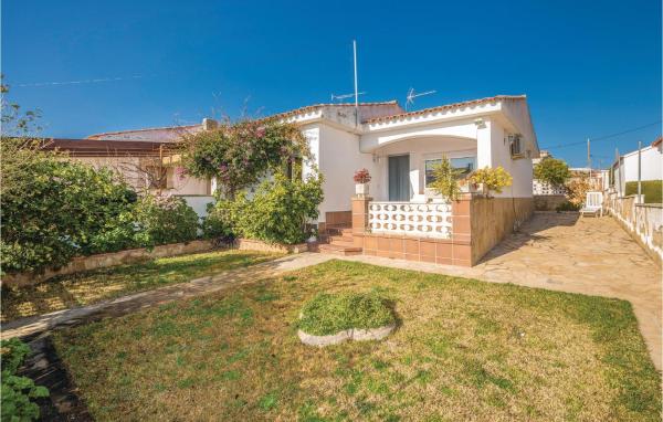 Nice Home in Miami Playa With 2 Bedrooms, Rezerwuj Hotel Mont-roig del Camp Tarragona