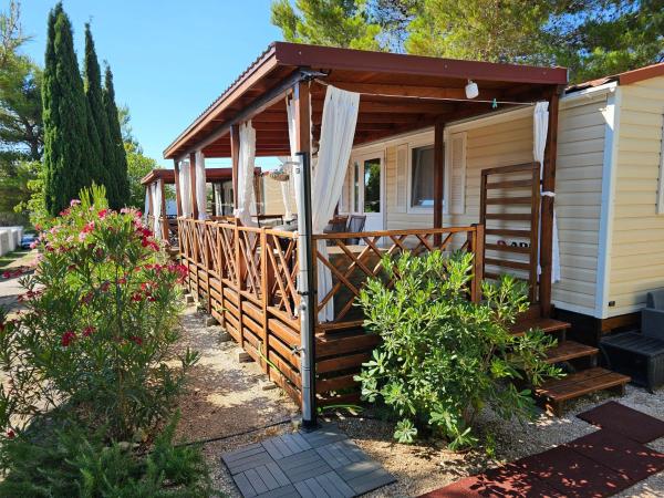 Mobile Home Sea Fairy , Jezera , Murter, Rezerwuj Pole kempingowe Pola Kempingowe w Sibenik-Knin County, Pole kempingowe