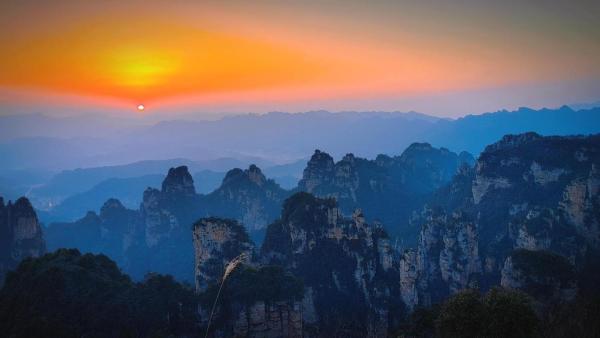 Zhangjiajie JIMO Hotel--New Hotel,Exclusive Location,Free Drop off Service to East Gate of forest park,Free Self-Service Laundry & Drying, Attraction Tickets Serivce in advance, Rezerwuj  Wulingyuan Zhangjiajie