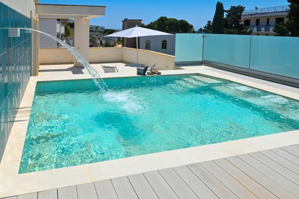 Perle Marine Suite Apartments, Rezerwuj  Hotele w Castro z Basenem, Basen