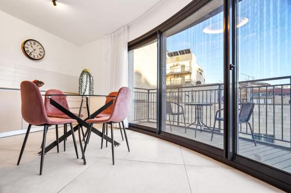 Deluxe 1 Bedrooms Apartment Terrace in City Center, Rezerwuj Apartament Jerozolima Jerusalem District