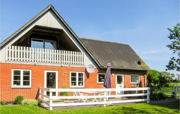 3 Bedroom Gorgeous Home In Rønne, Rezerwuj Dom wakacyjny Ronne Bornholm