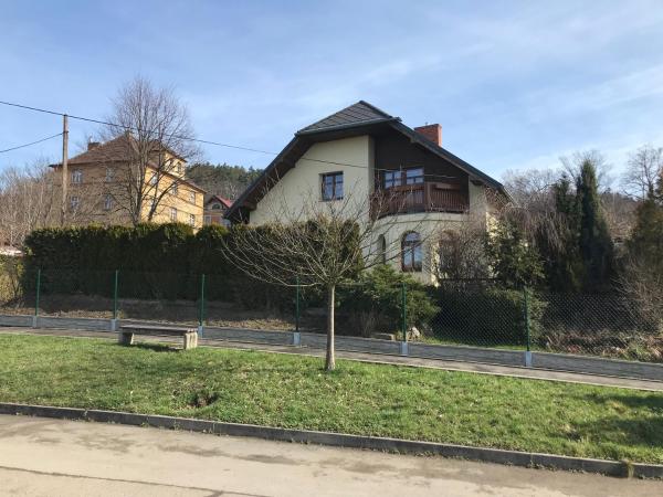 Dům u koupaliště, Rezerwuj Willa Ceska Kamenice 
