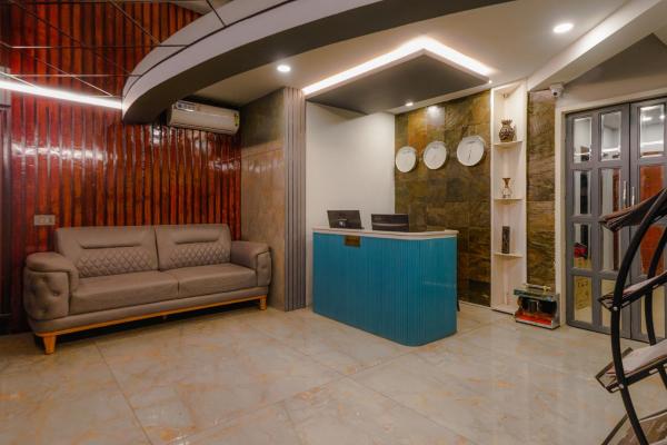 Dream Hotel - Richmond, Rezerwuj  Hotele w Bangalore z parkingiem, Parking