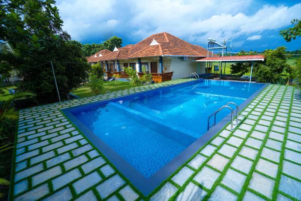 KOTTACKAL NATURE INN, Rezerwuj  Hotele w Angamali z Basenem, Basen