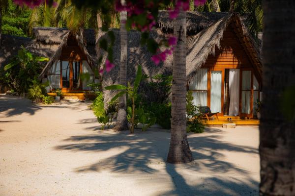 81 Palms Resort, Rezerwuj  Nembrala Rote Island