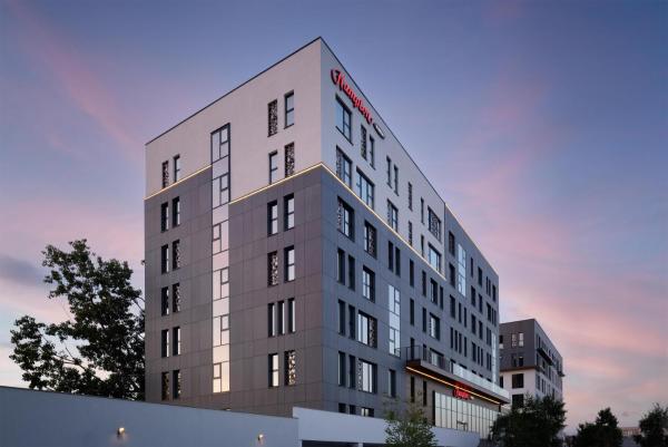 Hampton By Hilton Targu Mures, Rezerwuj  Hotele w Transylvania z Parkingiem, Parking