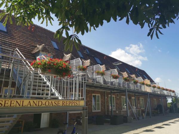Seenlandoase Reppist, Rezerwuj  Hotele w Saksonia z Parkingiem, Parking