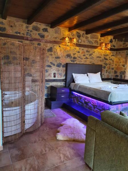 Suites Mouses, Rezerwuj  Palaios Agios Athanasios Kaimaktsalan