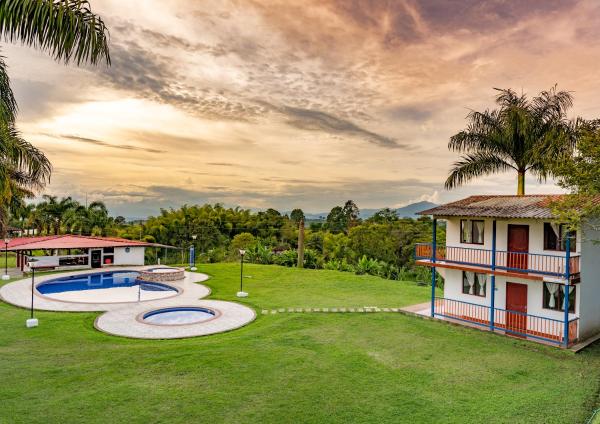 Rancho Chihuahua, Rezerwuj  Filandia 