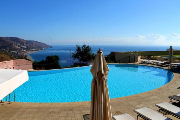 TaorminaLuxApartments - Taormina City Center, Rezerwuj Apartament Hotele w Sycylia z basenem, Basen