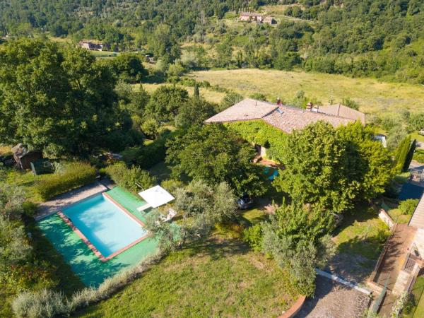 Villa La Monta, Rezerwuj  Hotele w Chiocchio z basenem, Basen