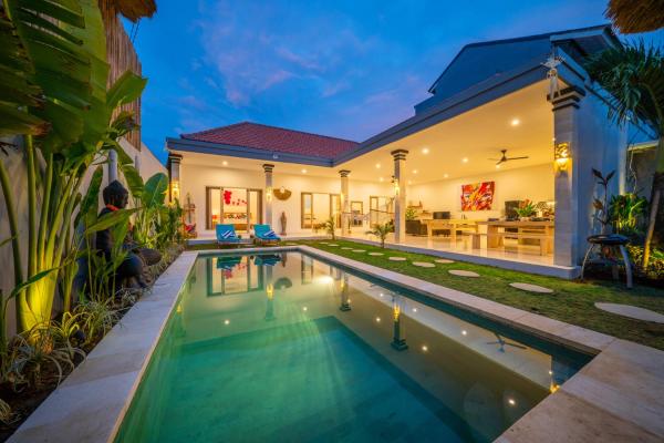 Luxury Villa Summerlin, Rezerwuj  Hotele w Bali z Basenem, Basen
