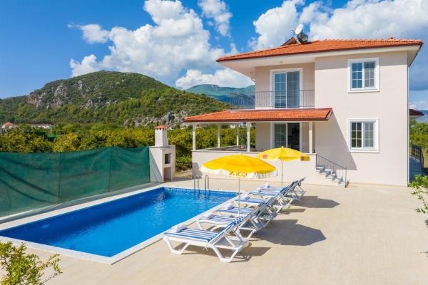Villa Corals, Rezerwuj  Hotele w Dalaman Coast z basenem, Basen