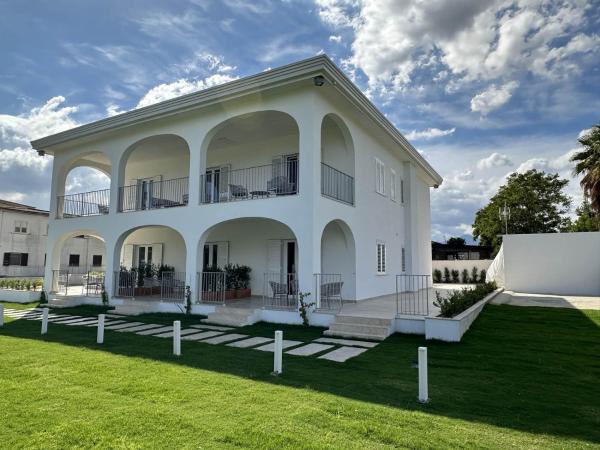 Villa Achiropita, Rezerwuj  Hotele w Kalabria z Basenem, Basen