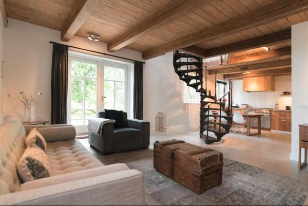 Beautiful House in The Middle of Nature, Rezerwuj  Abcoude Flevoland