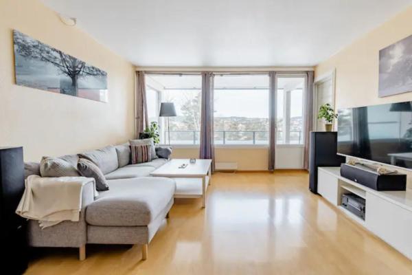Calm and tidy room in apartment, 14min train ride to city center, Rezerwuj  Høybråten Oslo County