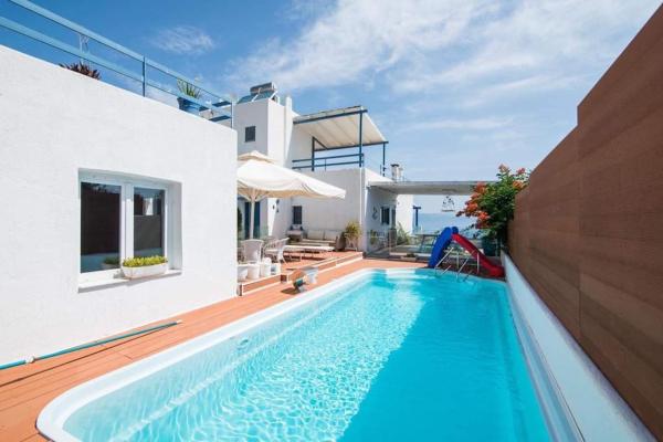 White-Blue Luxury Villa 2, Rezerwuj  Hotele w Corinthia Regional Unit z Basenem, Basen