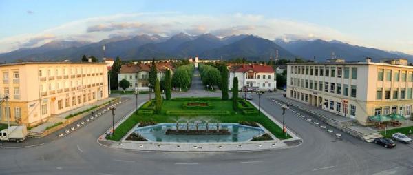Hotel Holiday, Rezerwuj  Victoria Brasov