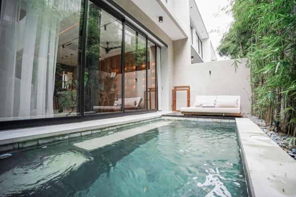 Suave Villa Canggu, Rezerwuj  Hotele w Bali z Basenem, Basen