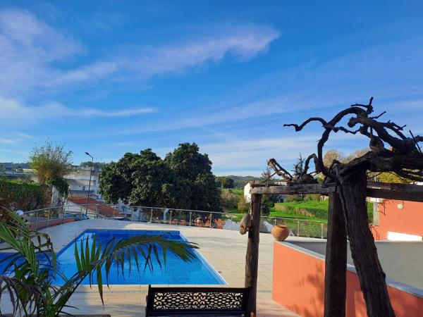 Vista Castelo, Rezerwuj Hotel Hotele w Centro Region z Basenem, Basen