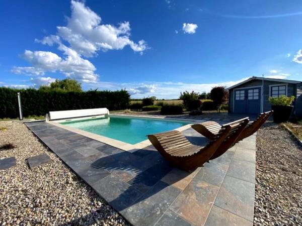 Villa Maya, Rezerwuj  Hotele w Chitray z Basenem, Basen