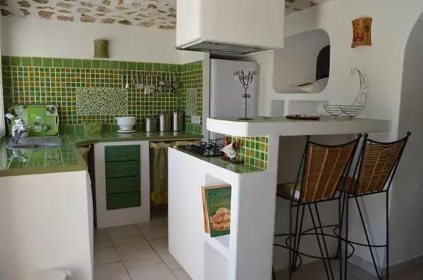 Villa charmante à Villecroze avec piscine privée, Rezerwuj  Hotele w Owernia z Basenem, Basen