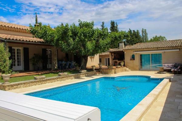 La Villa St Antoine, Rezerwuj  Hotele w Owernia z Basenem, Basen